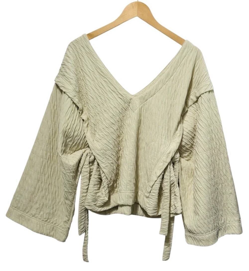 Free People NWT $98 FP Beach Wavy Pullover Neutral Green V-Neck Ties M
